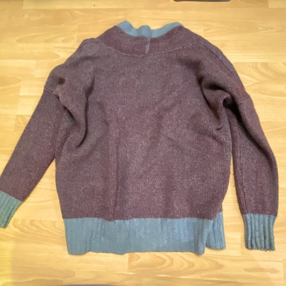 Aritzia Cardigan - Picture 3 of 3
